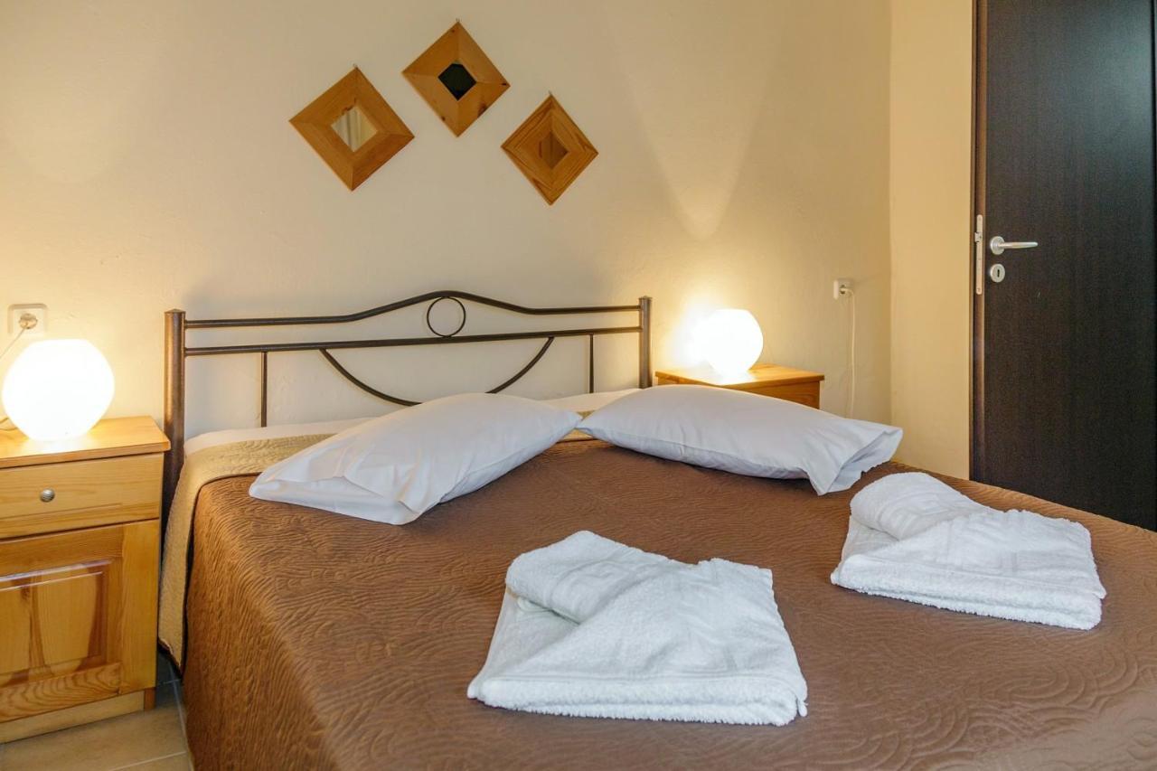 Maria - Pavlos Studios And Apartments 沃尔沃罗 外观 照片